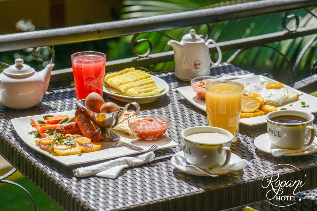 Ropani Hotel Kitende المظهر الخارجي الصورة