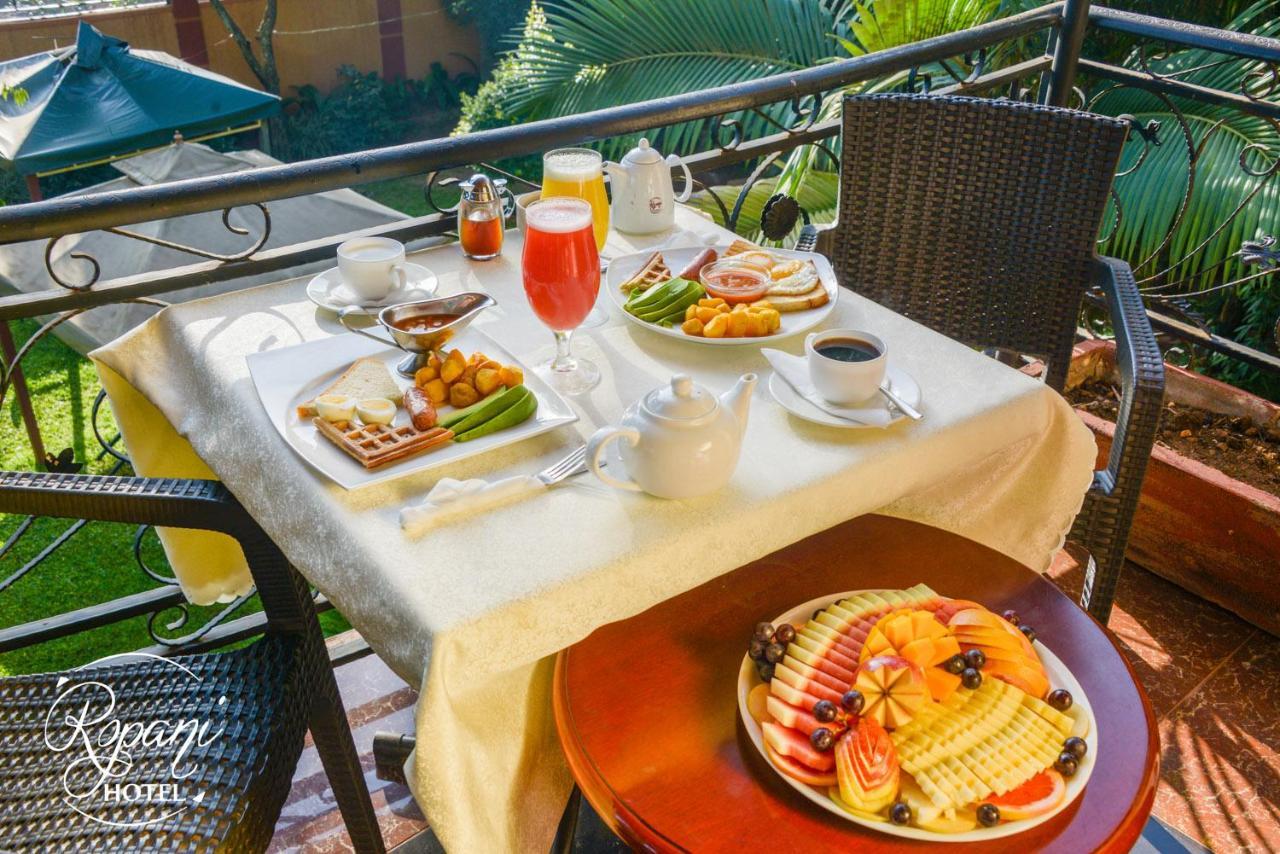 Ropani Hotel Kitende المظهر الخارجي الصورة