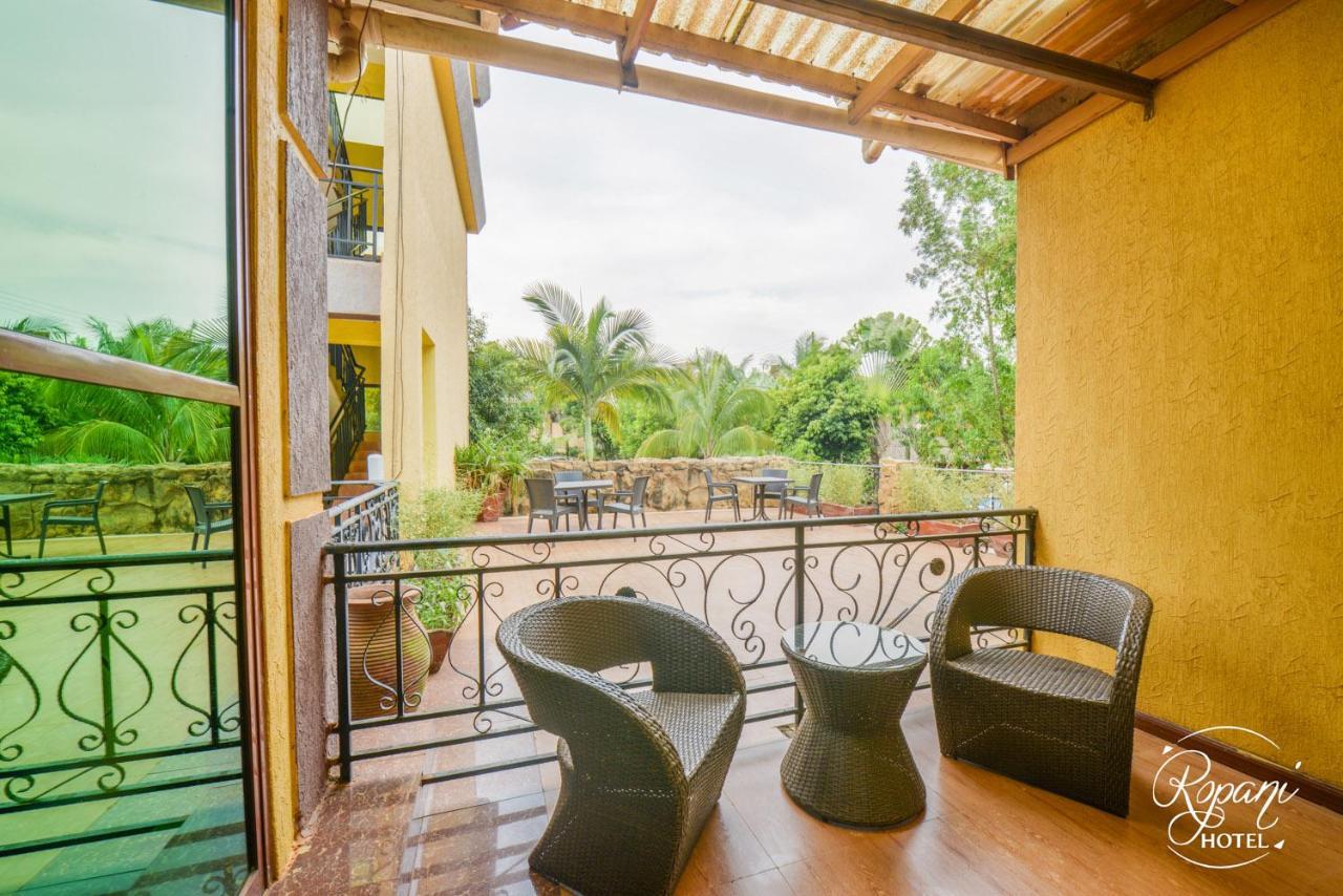 Ropani Hotel Kitende المظهر الخارجي الصورة